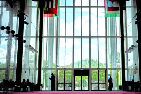 Board adds ‘Trump’ to Kennedy Center facade